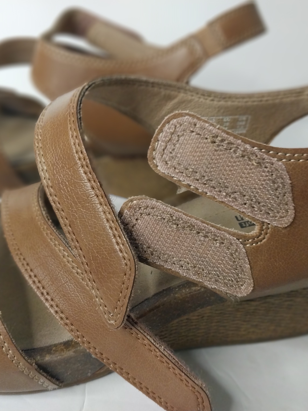 Clarks Women’s Brown Leather Multi-Strap Slingback Sandals - Picture 6 of 8
